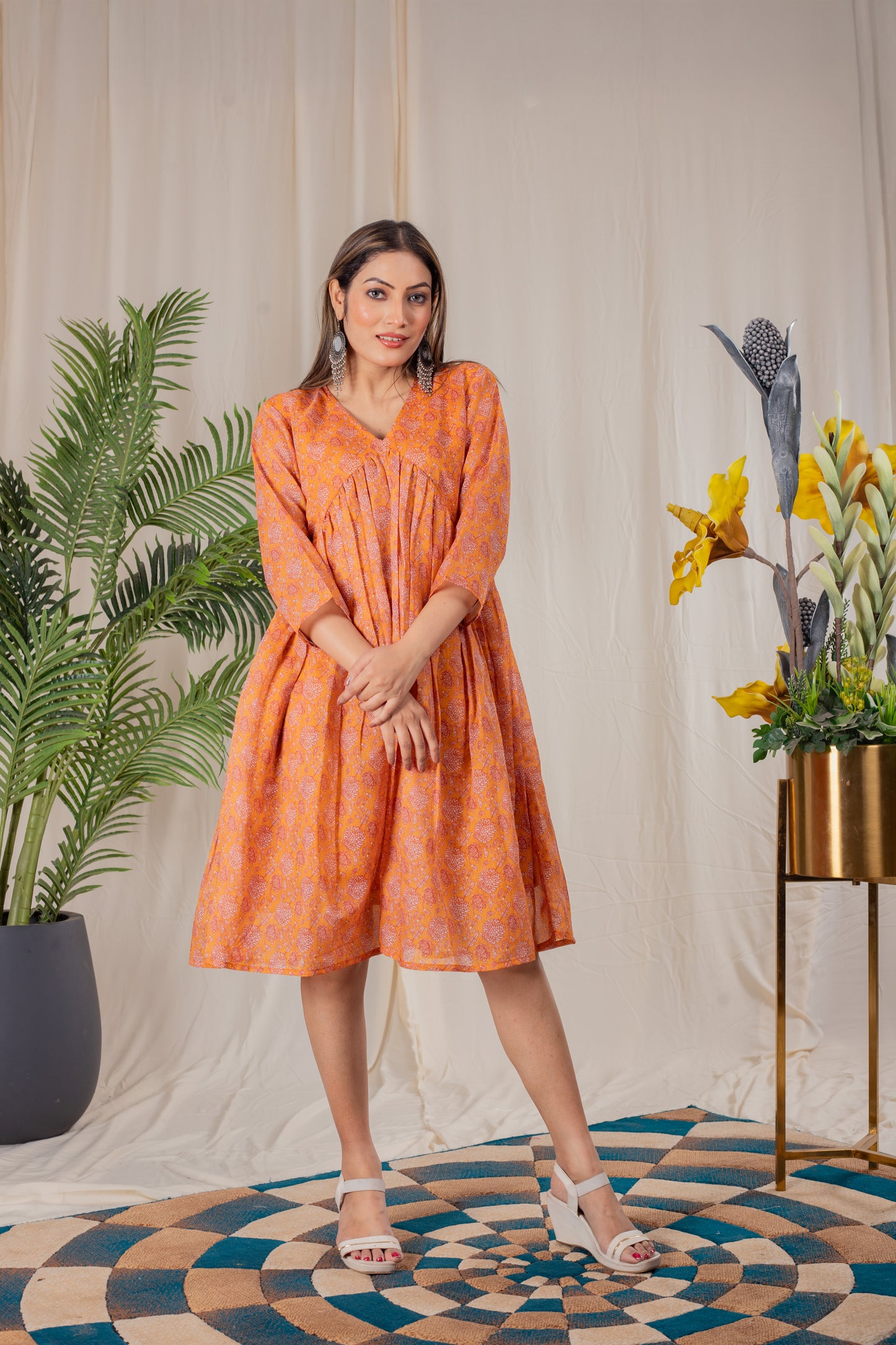 V-neck Floral Jal Print Middie