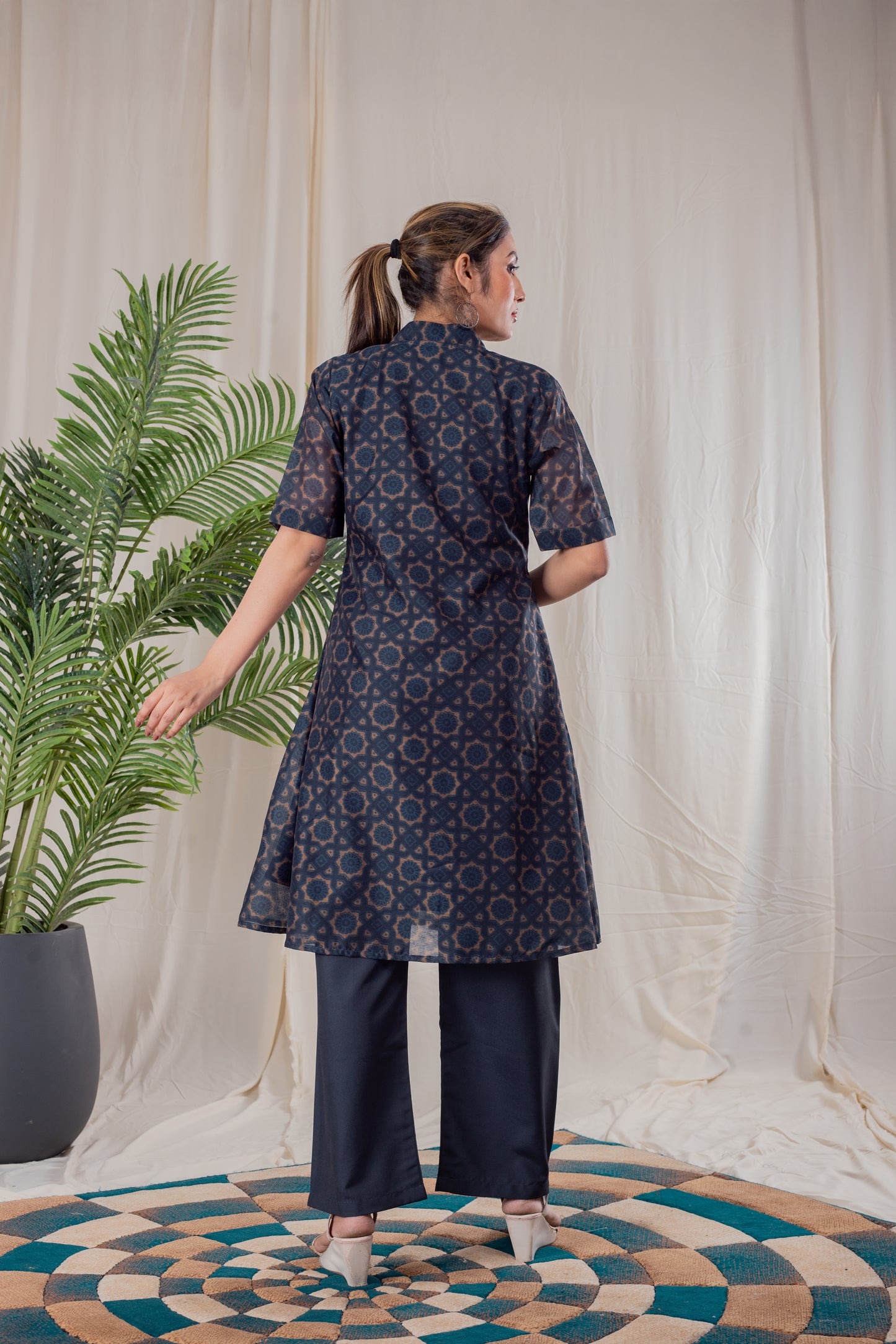 V-Neck Motif Kurta Set