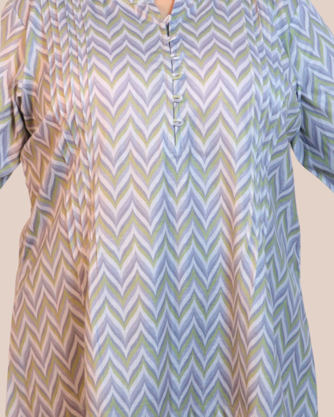 Grey Chevron Printed Short Kurti 3/4