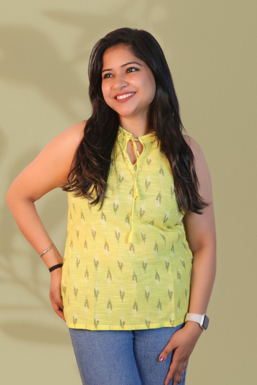 Maavish Women Yellow and Black Geometric Printed Halter Neck Top with Tie-Up