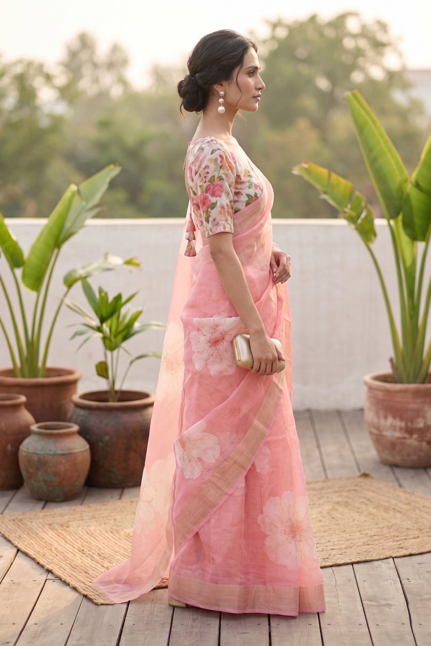 Maavish | Digital Floral Print Poly-Linen Saree Pink