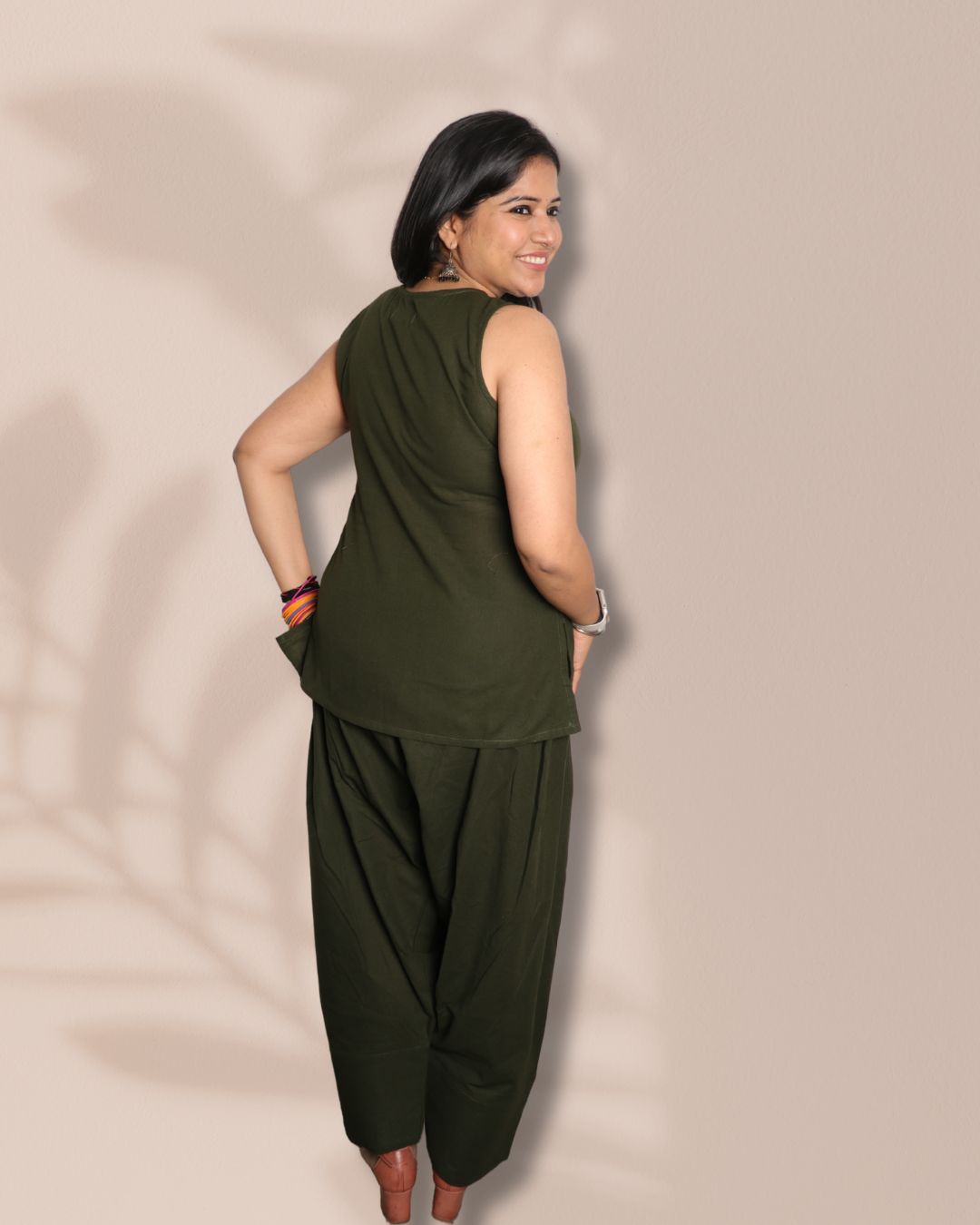 Solid Teal Green Sleeveless Kurti  Pharsi Pant Set