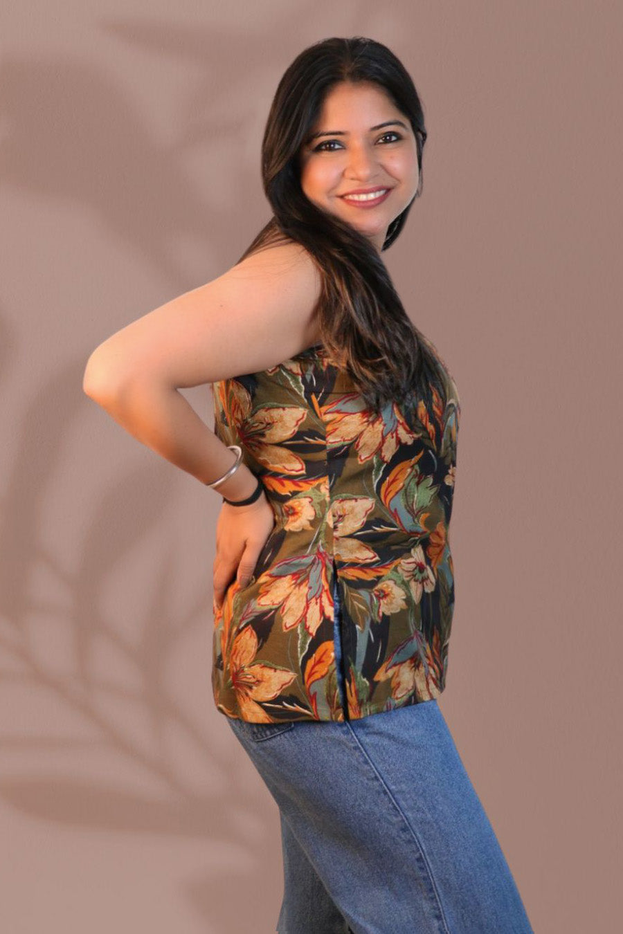 Maavish Women Black and Gree Floral Printed Halter Neck Top with Tie-Up