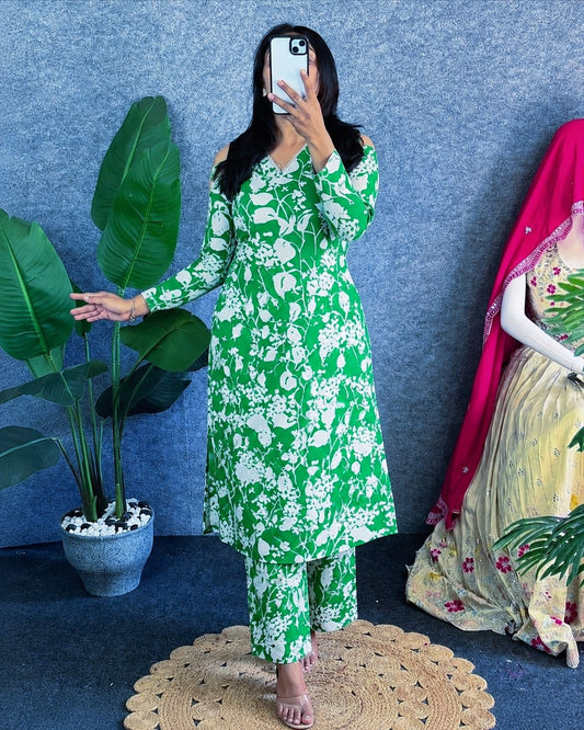 Albela Green Kurta Set.